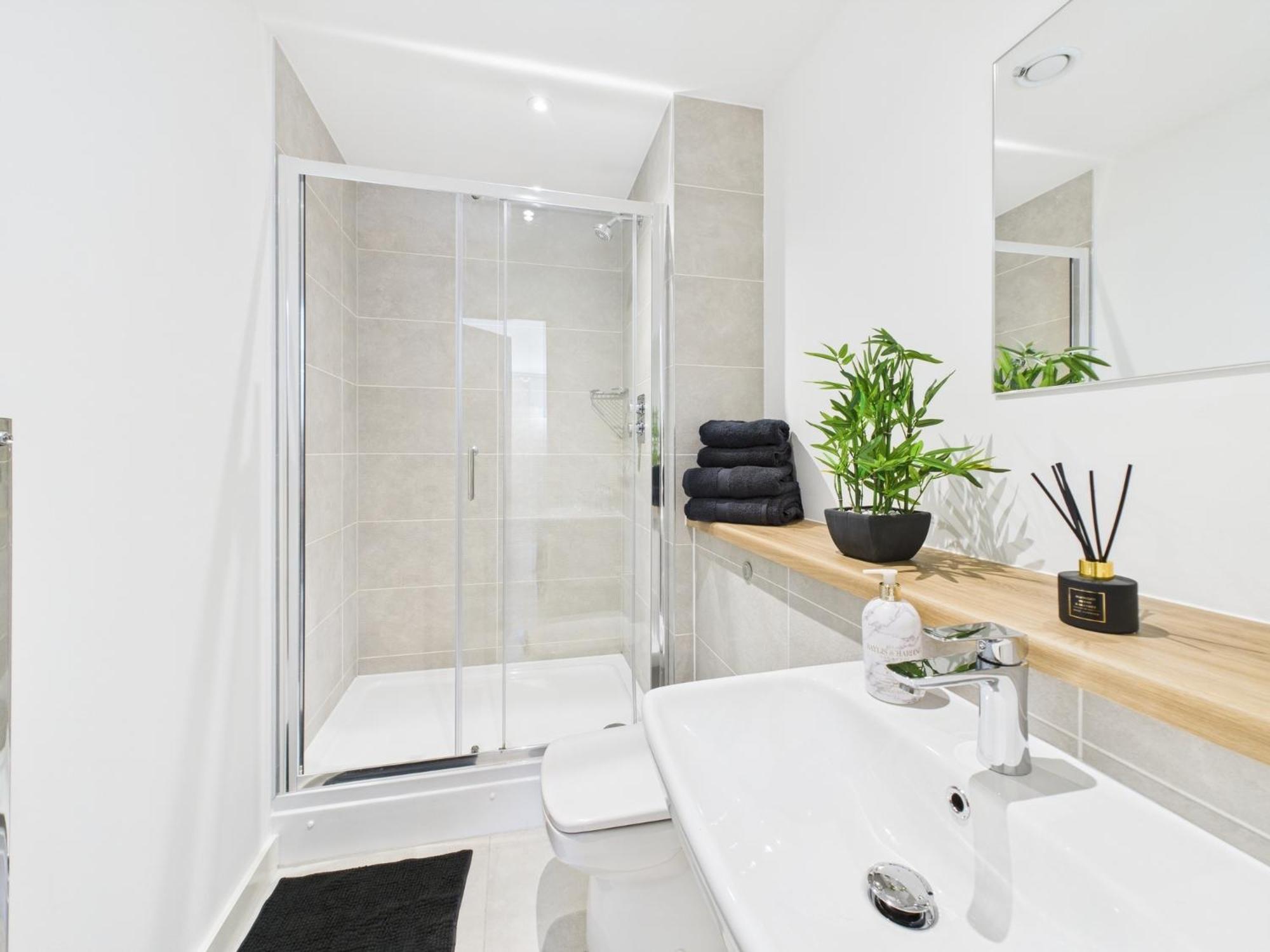 Apartment New! 2br In Media