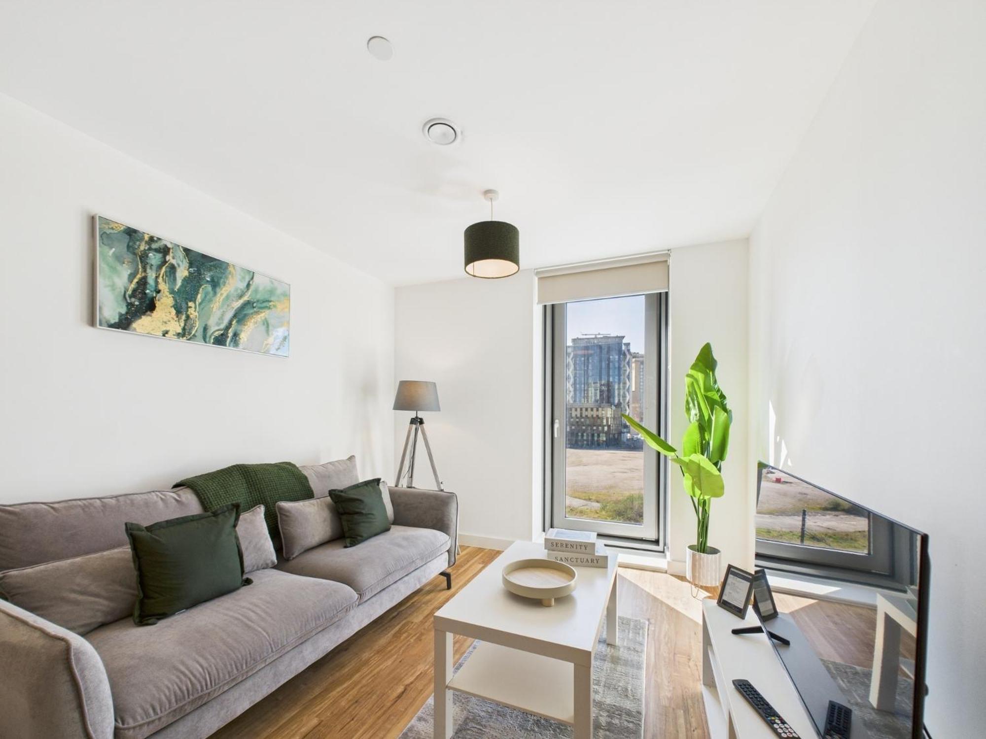 New! 2br In Media * Manchester