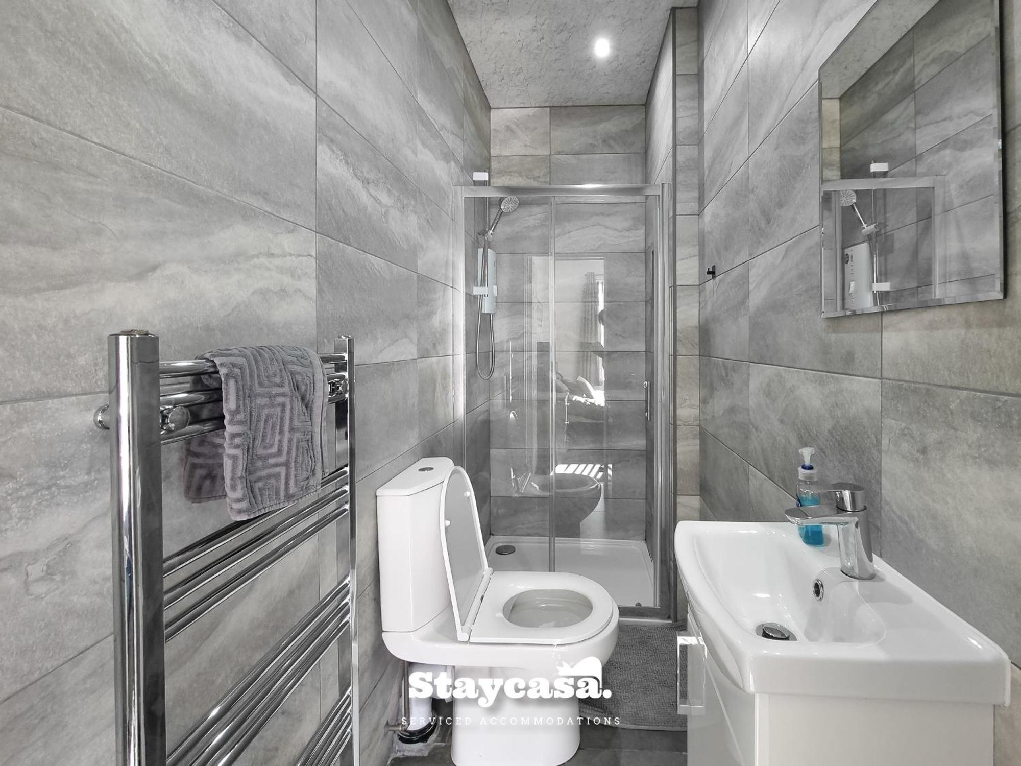 Cowesby Co-Living - Private Room Self-Cater