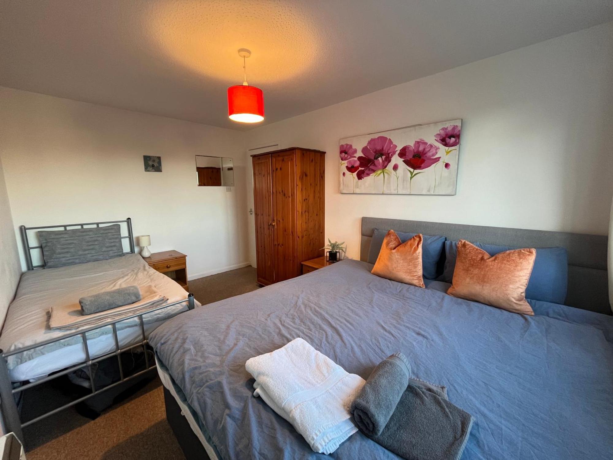 Cosy 2 Bedroom Near Centre Apartment