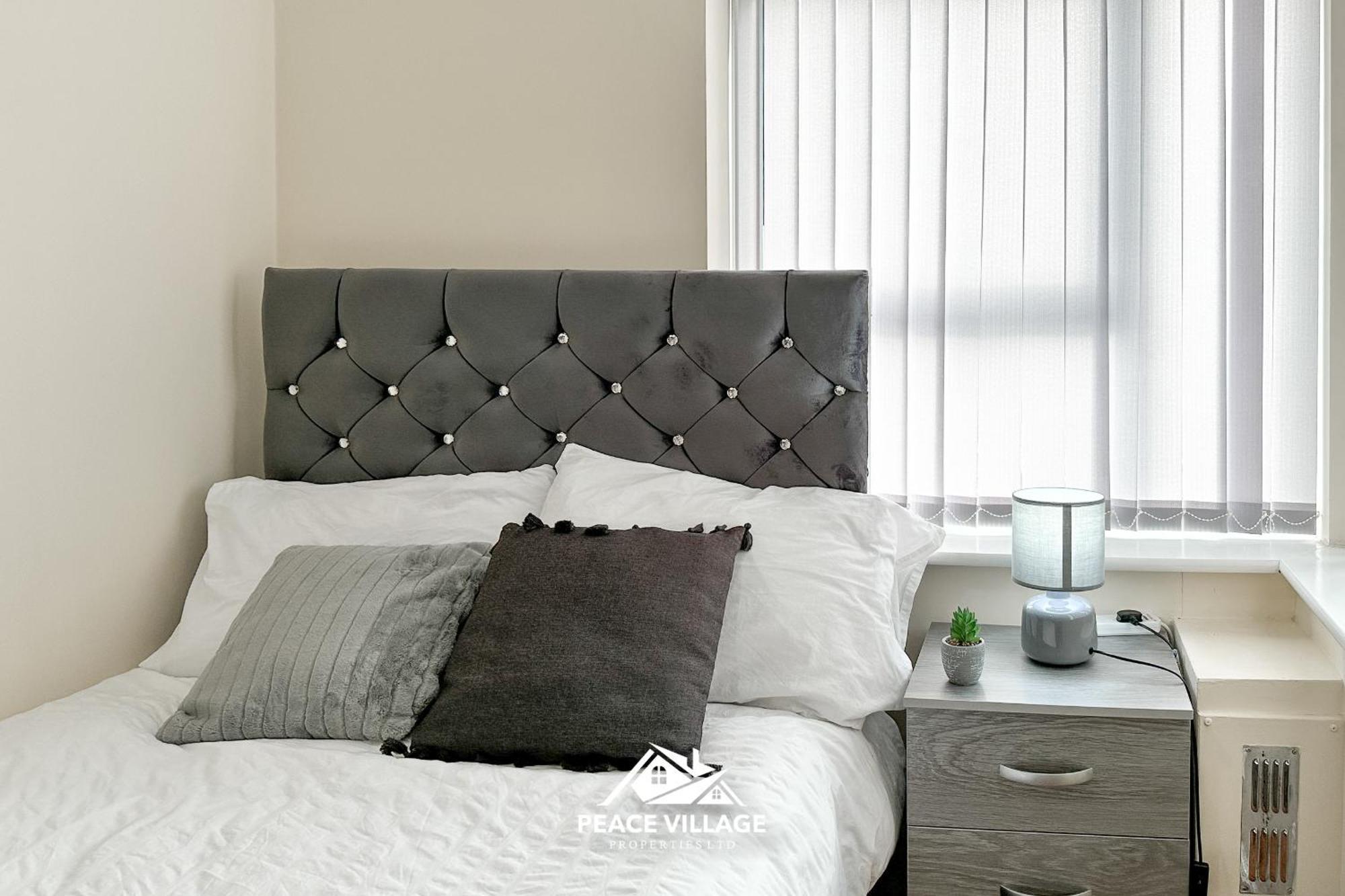 Ashton Co-Living - Private Room Self-Cater * Manchester