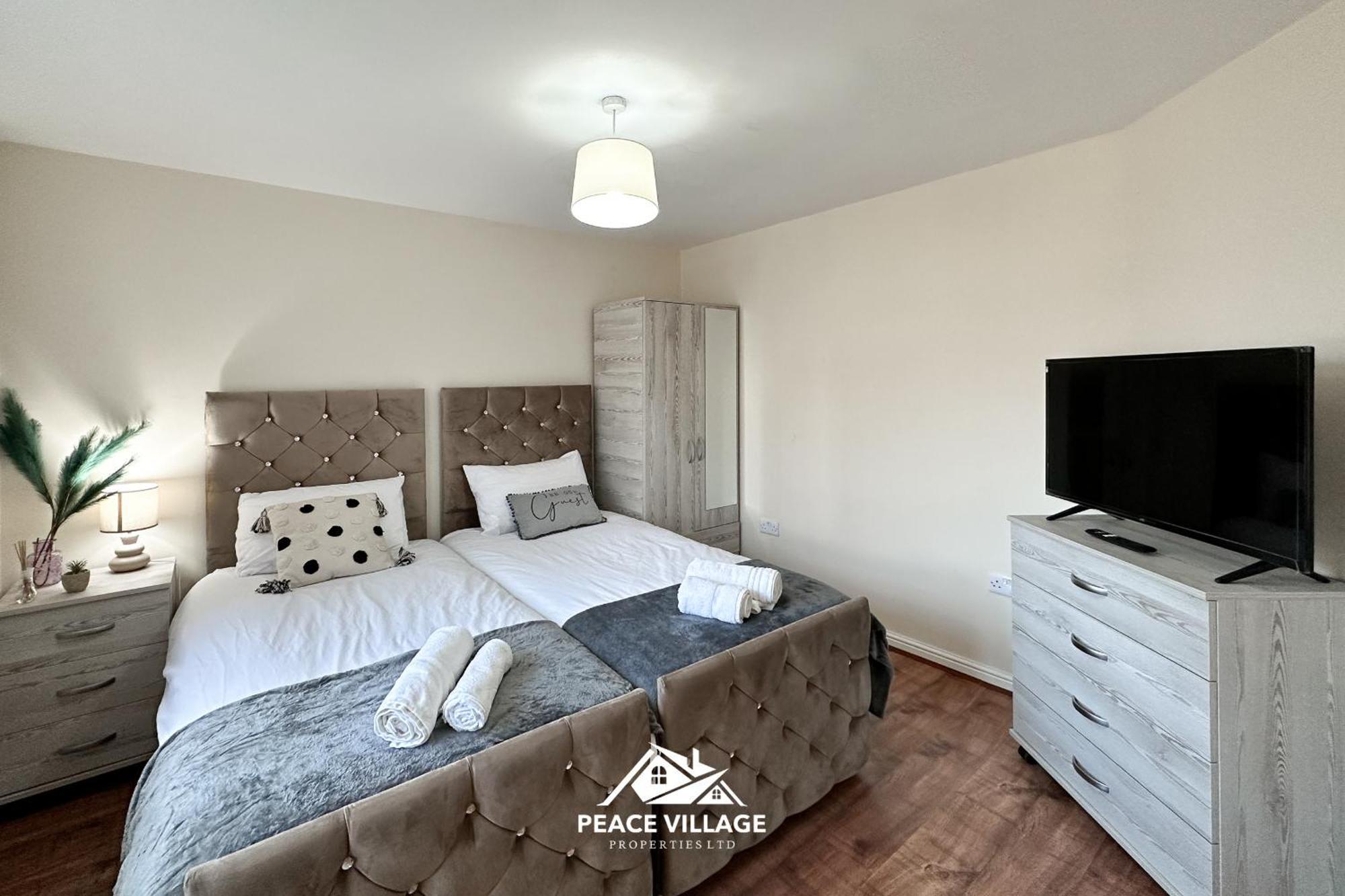 Ashton Co-Living - Private Room Self-Cater Holiday home *