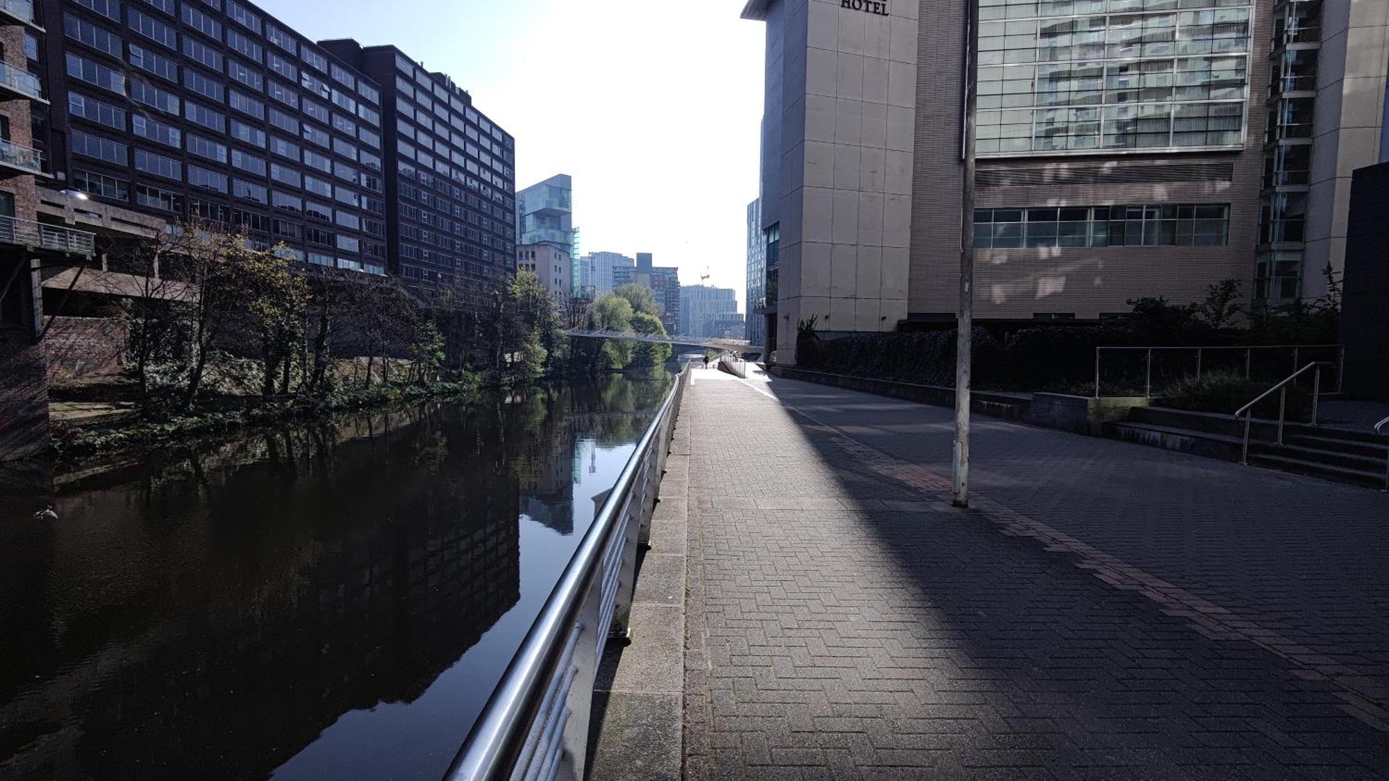 Comfort 2 Bedrooms 2 Bathrooms - Walks To Ao Arena, Shopping & Business Centre In Minutes