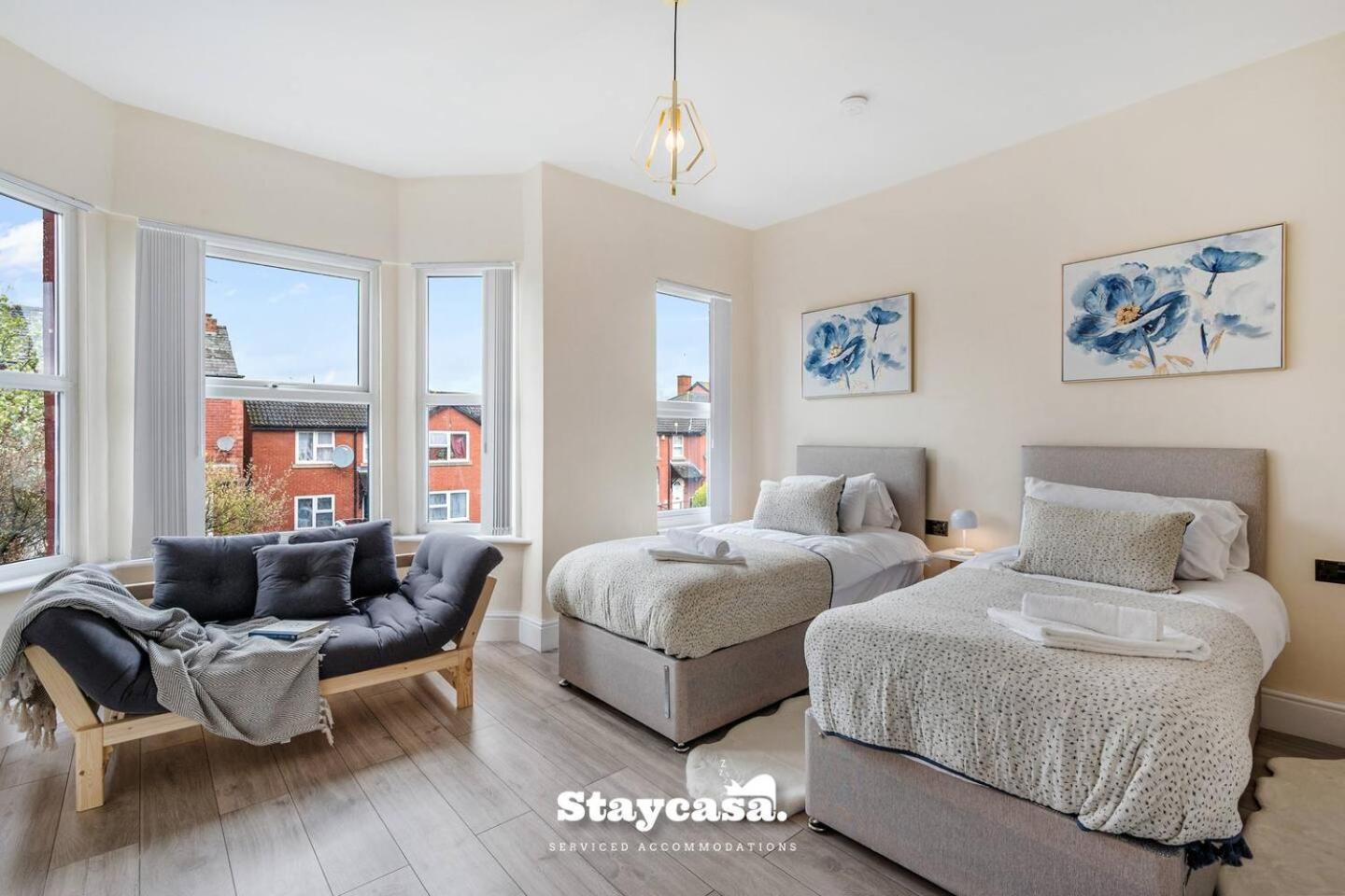 Monton Co-living - Private Self-cater Manchester