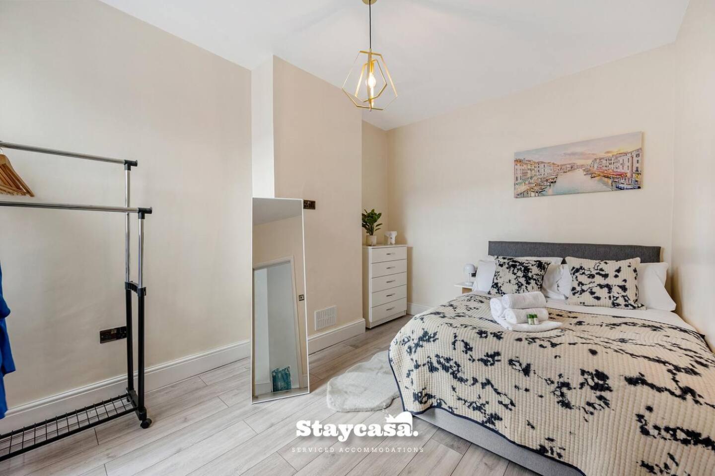 Holiday home Monton Co-living - Private Self-cater Manchester