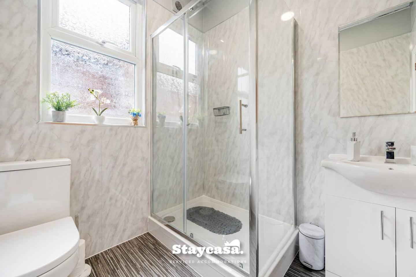 Monton Co-living - Private Self-cater * Manchester