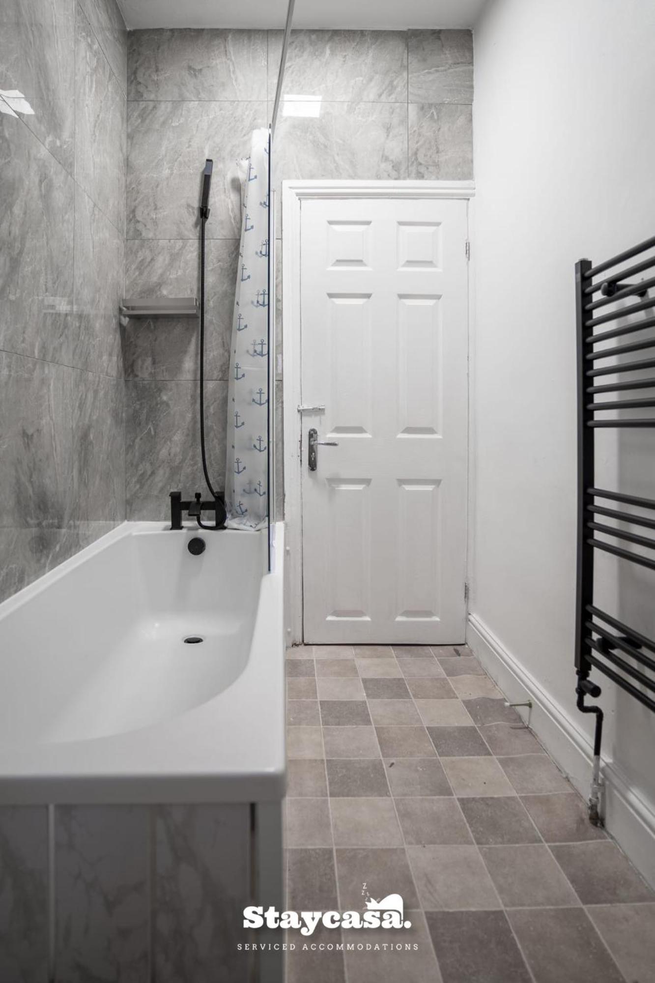 Mauldeth Co-living - Private Self-cater Manchester