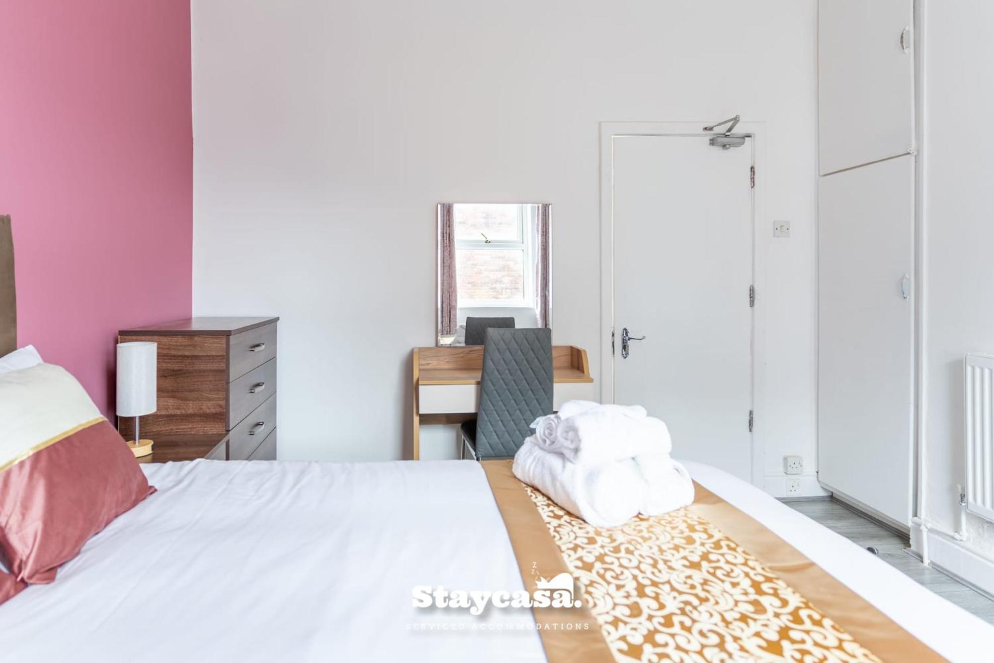 Mauldeth Co-living - Private Self-cater Holiday home Manchester