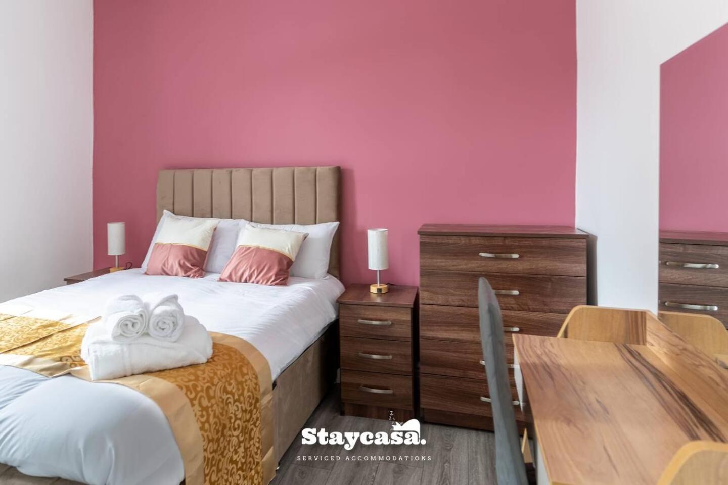 Modern 5-bed Haven Near Centre * Manchester