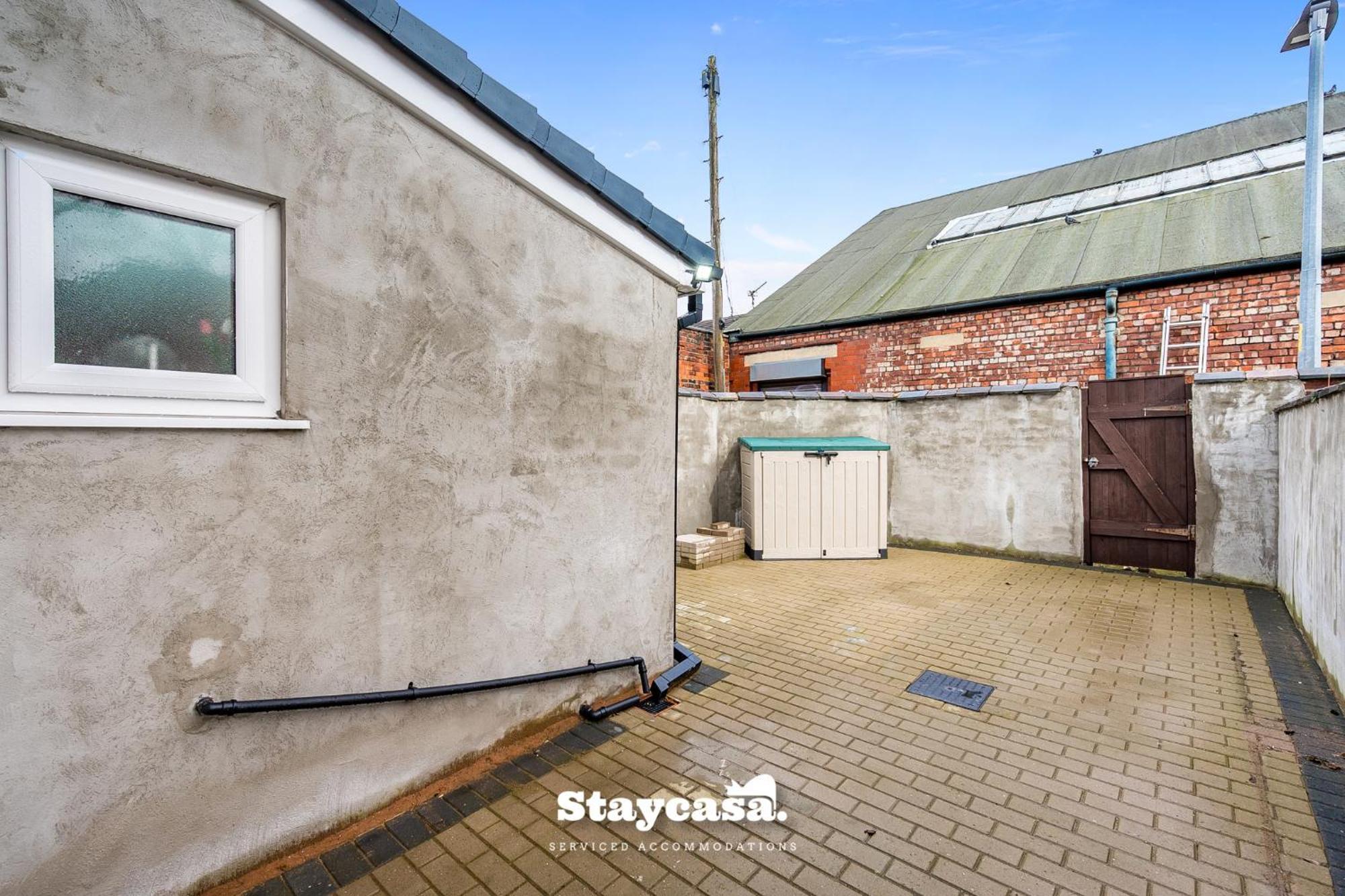 Urban Oasis Spacious 4-bedroom In