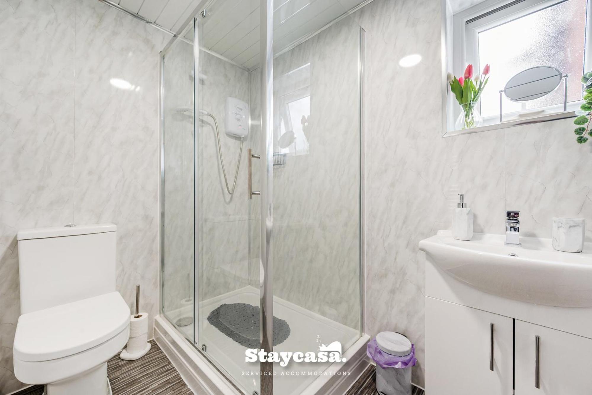 Urban Oasis Spacious 4-bedroom In Manchester