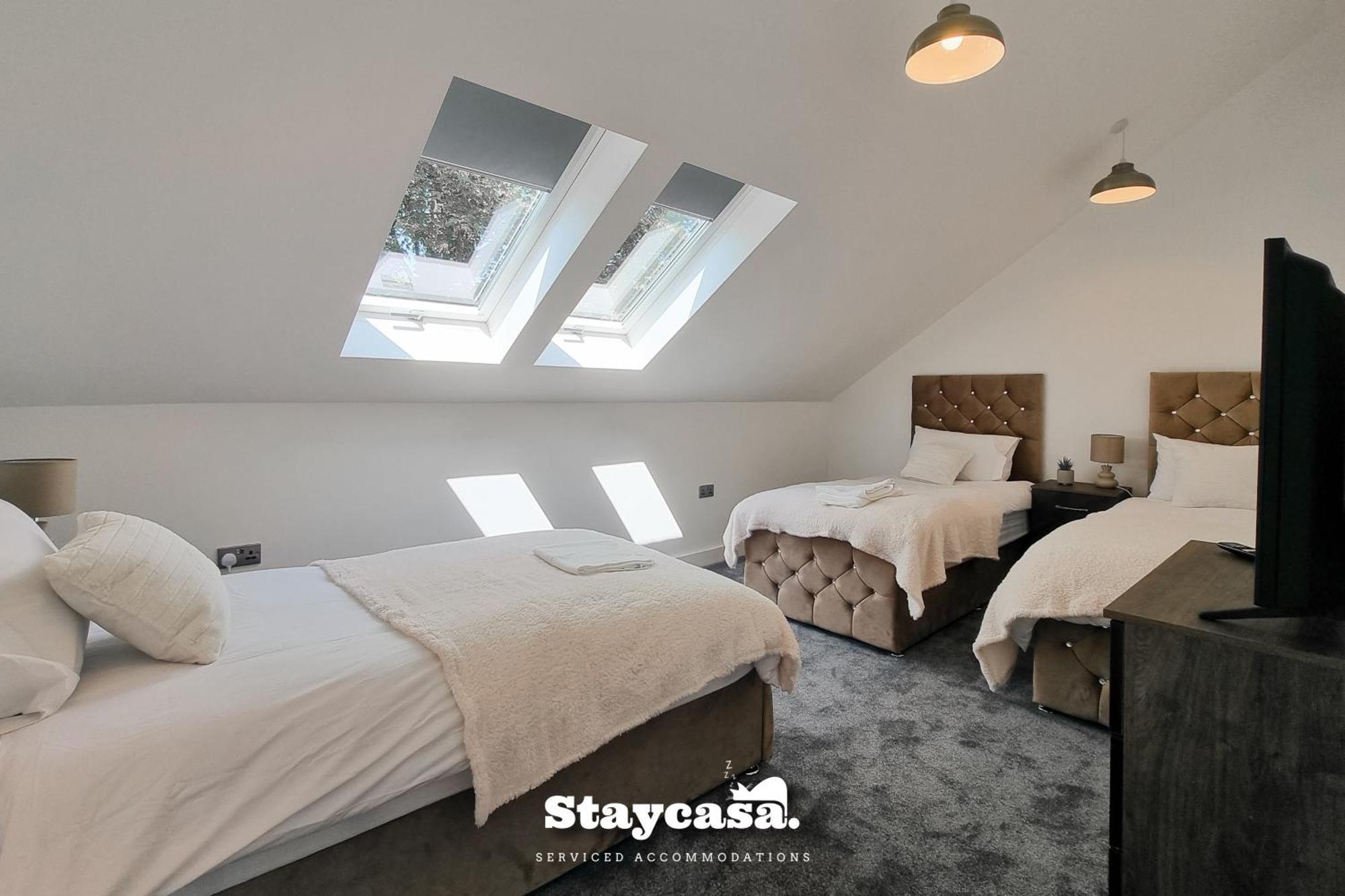Harmony Living Modern New Build With Parking Holiday home *