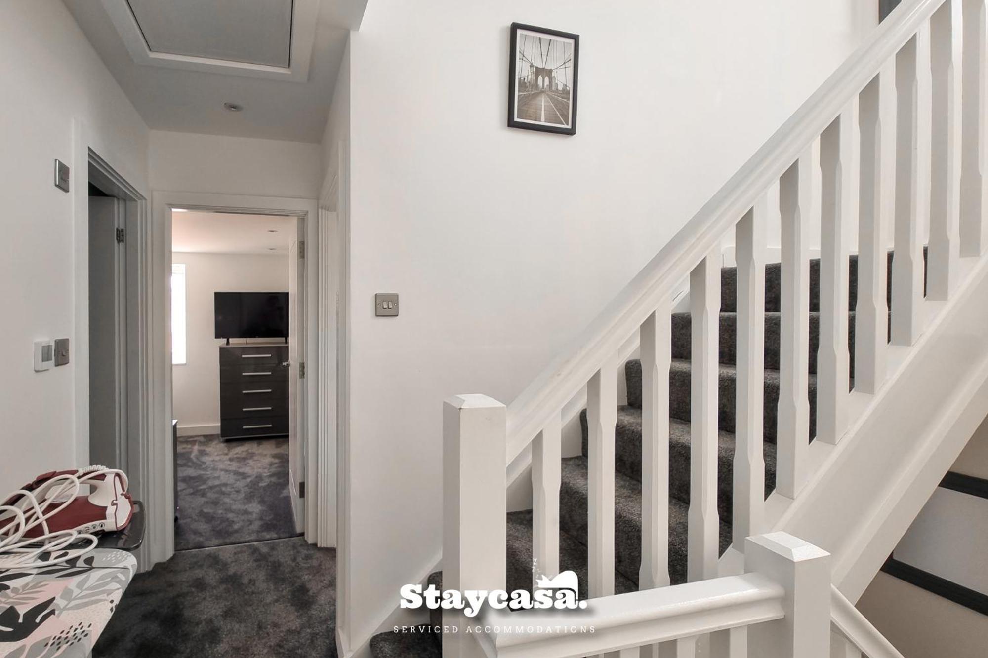 Harmony Living Modern New Build With Parking Holiday home