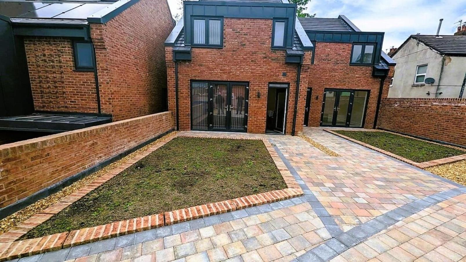 Harmony Living Modern New Build With Parking Holiday home Manchester