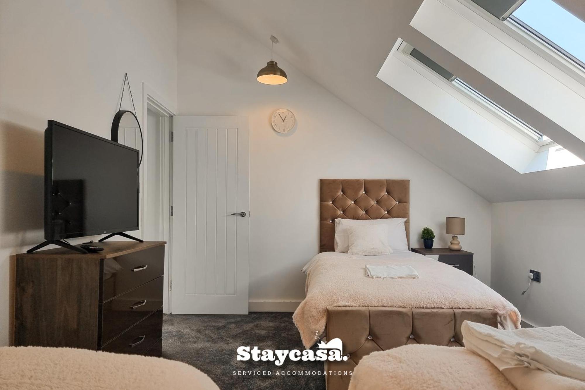 Harmony Living Modern New Build With Parking * Manchester