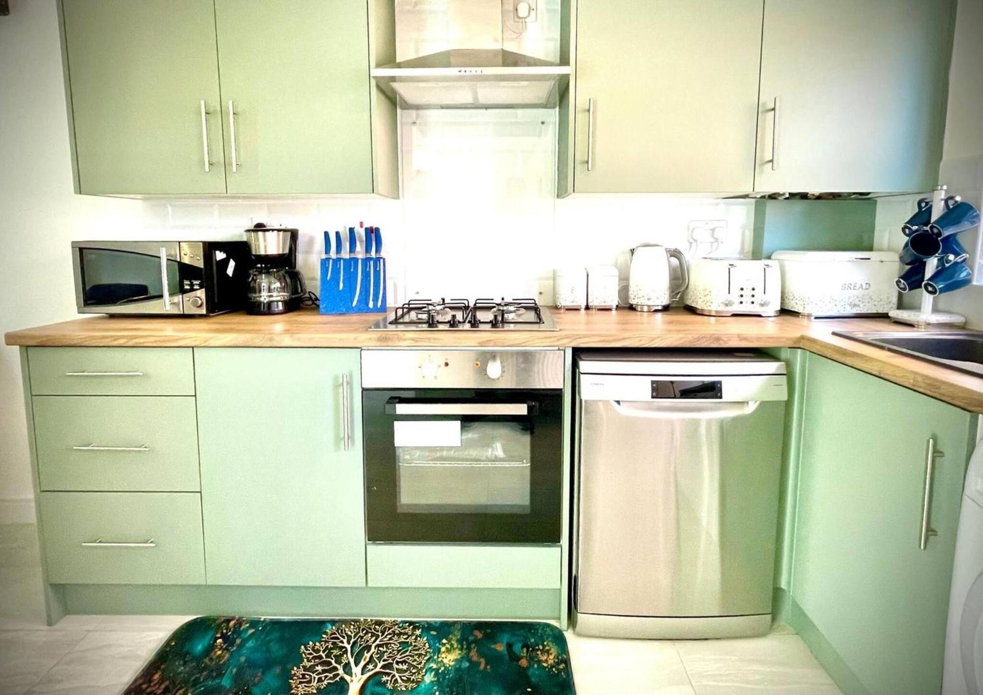 Stylish 3 Bdr House With Free Parking Near Hulme Manchester