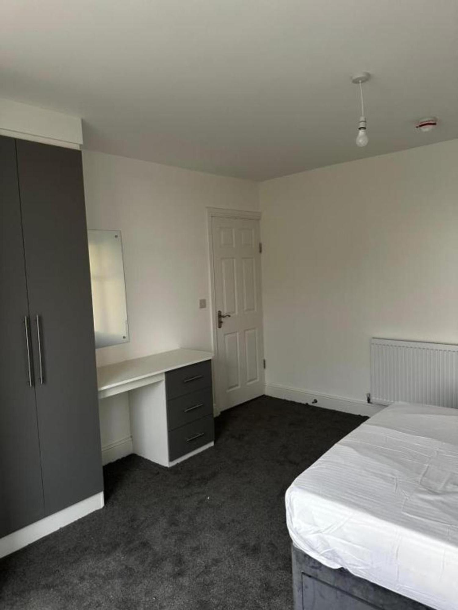 Oyo Cheetham Hill Guest house Manchester