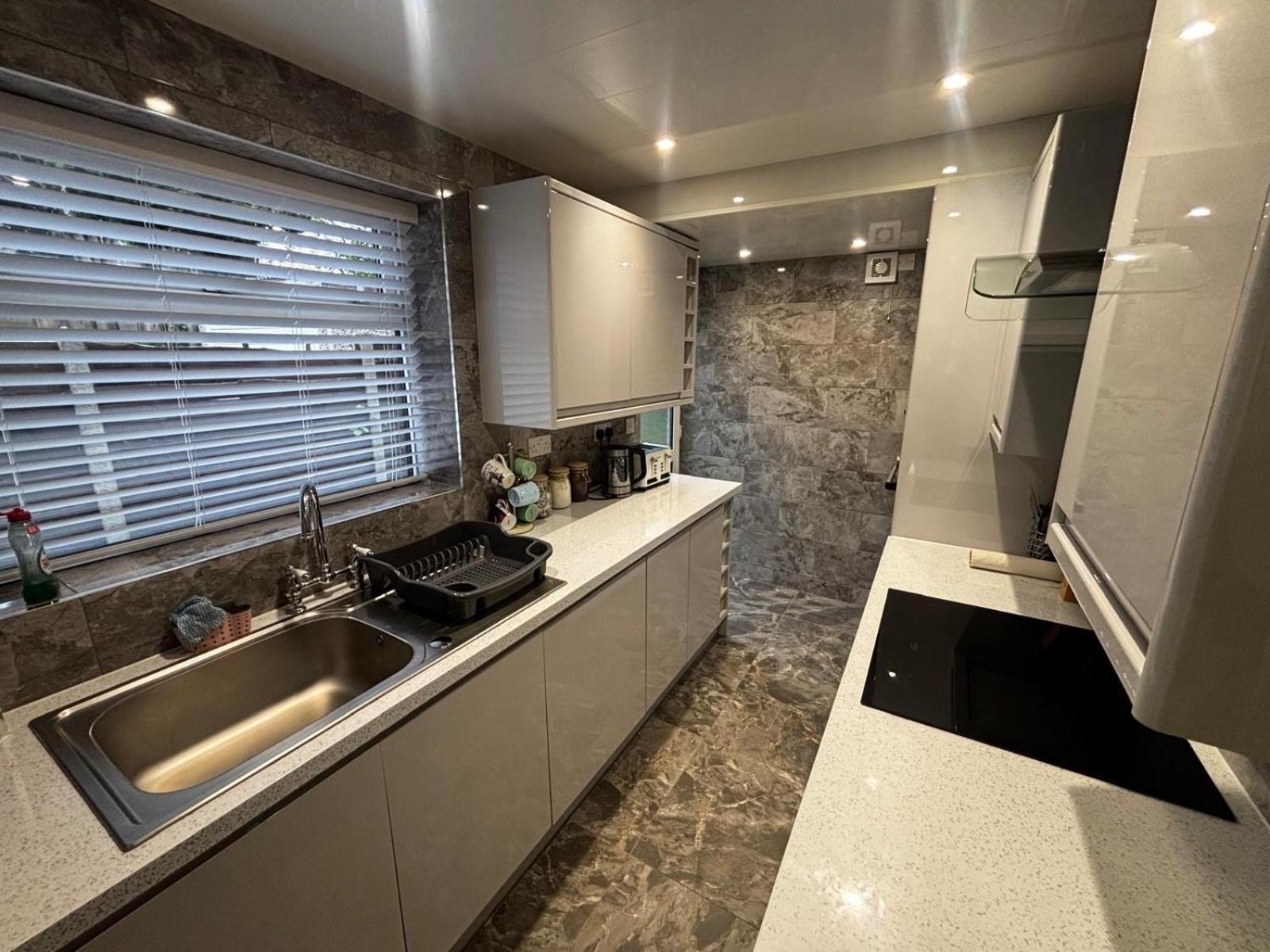 Vakantiehuis Housesleeps9-fireplace-garden-bbq-tv Manchester