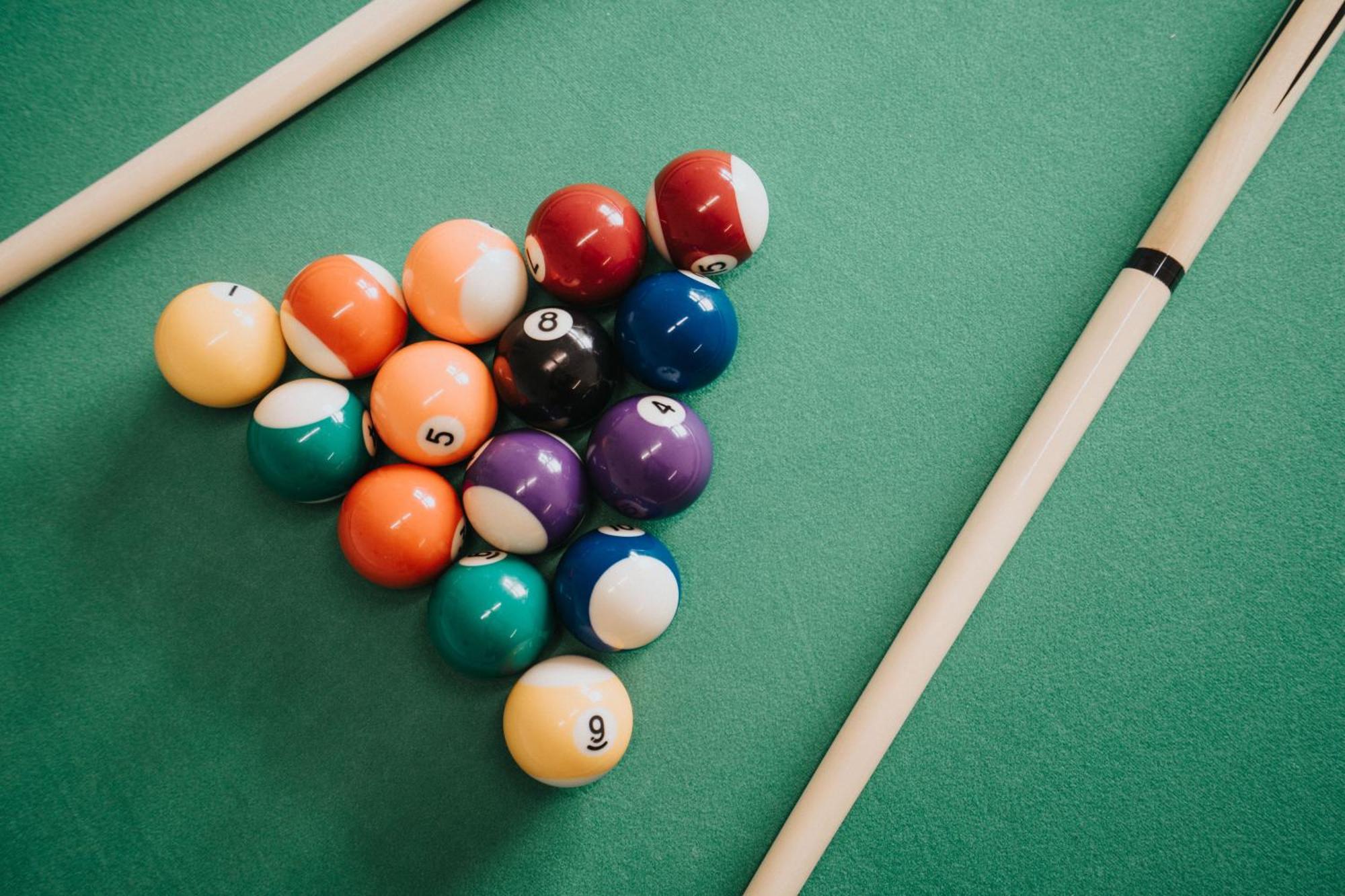 The Jade - Pool Table - Man Utd - Centre - 4bd *