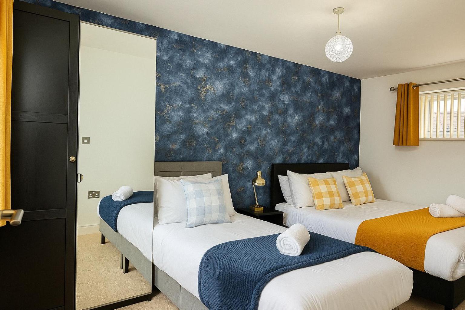 Holiday home Spacious 4bd 3bt - Etihad - Coop - Pool Table - Free Parking