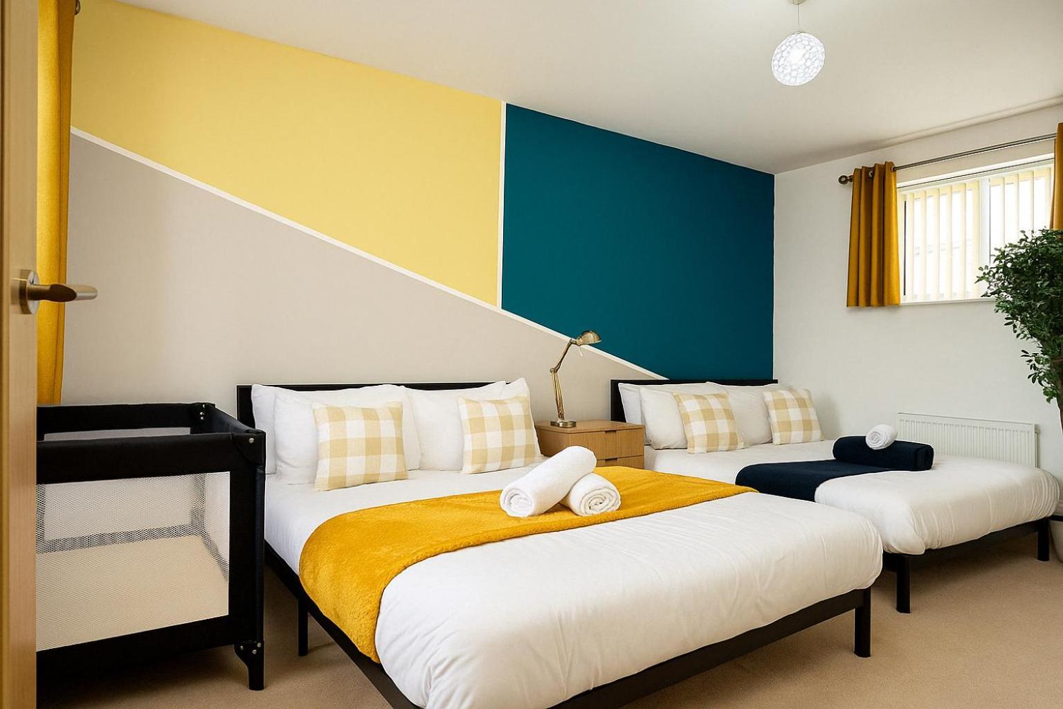 Spacious 4bd 3bt - Etihad - Coop - Pool Table - Free Parking Holiday home