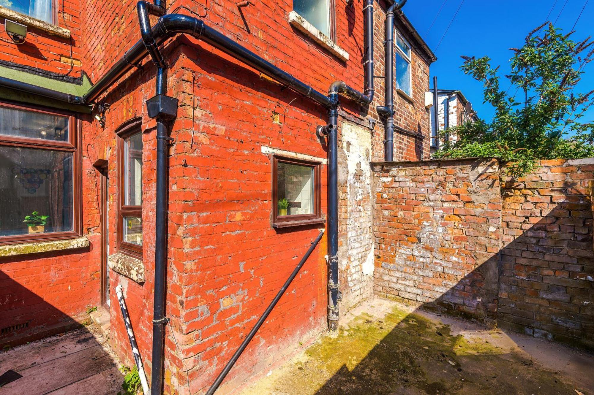 Game Room, Free Parking, Spacious 4 Bedroom Home In Salford * Manchester