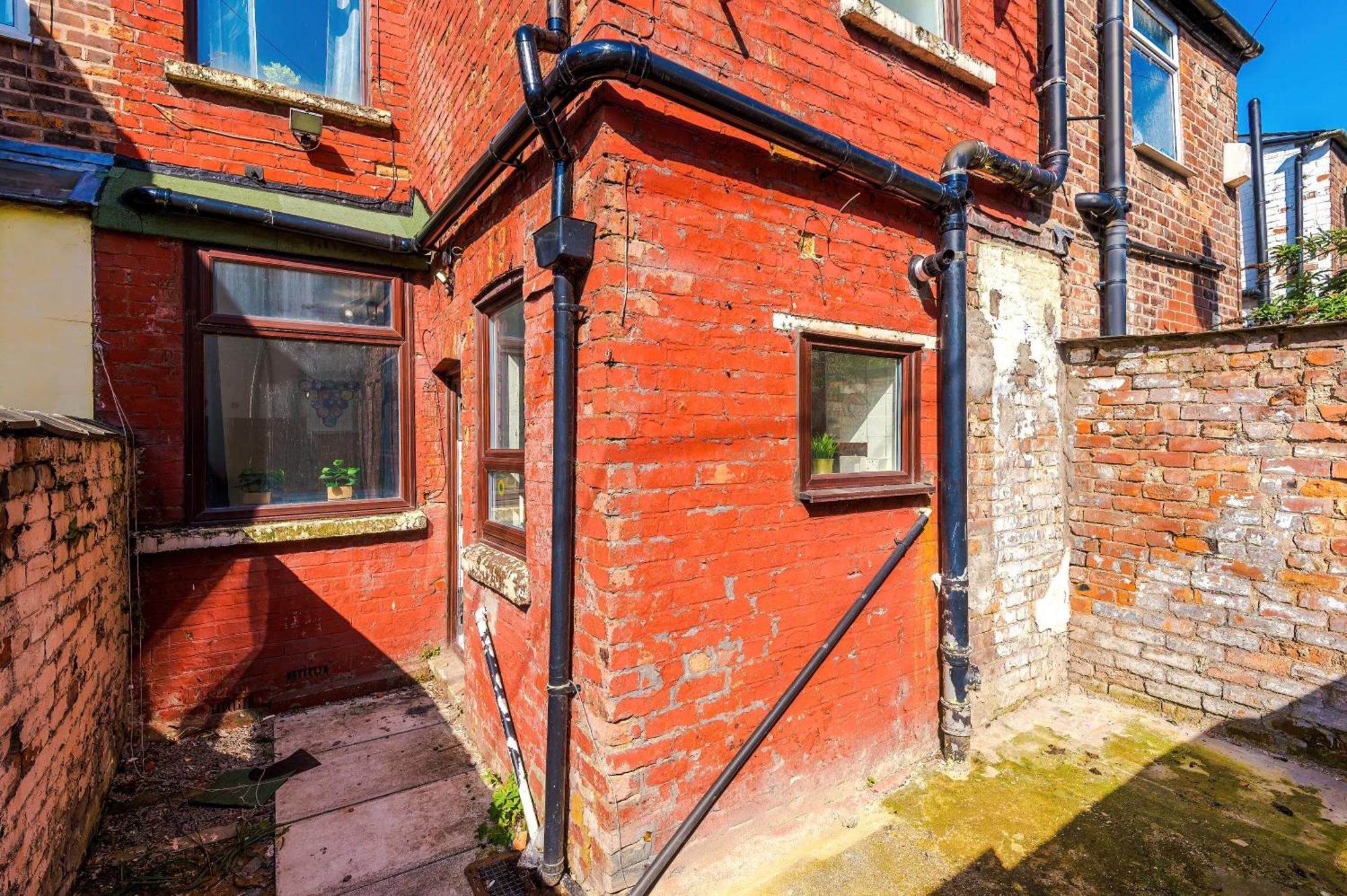 Game Room, Free Parking, Spacious 4 Bedroom Home In Salford * Manchester