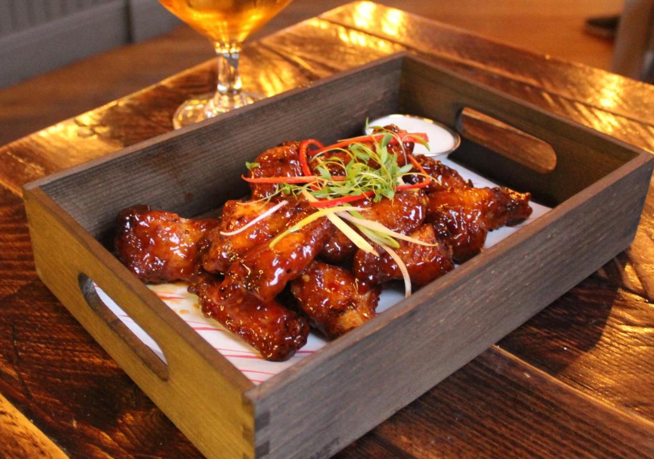 Black Lion 4* Manchester