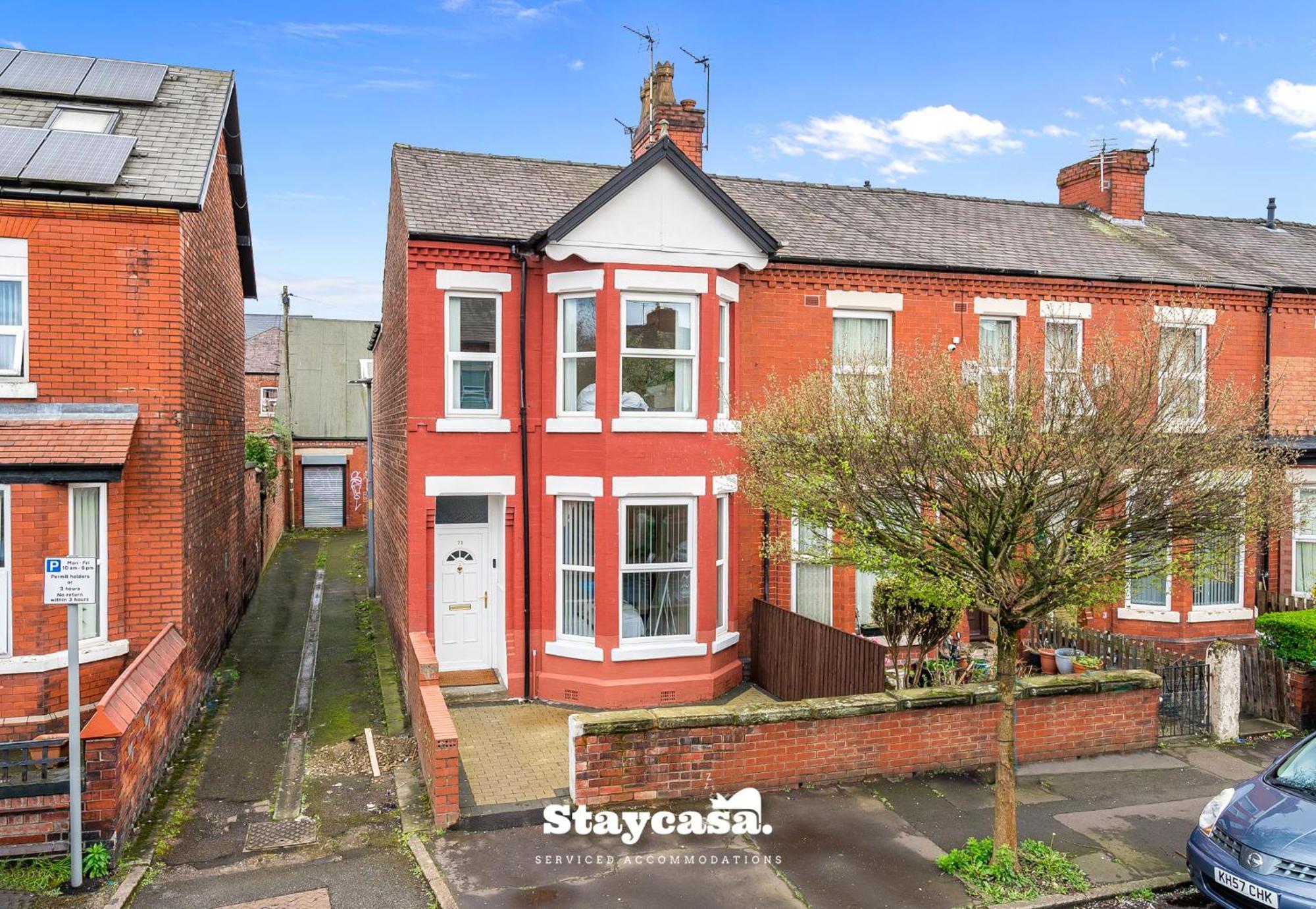 Monton Co-living - Private Self-cater Holiday home Manchester