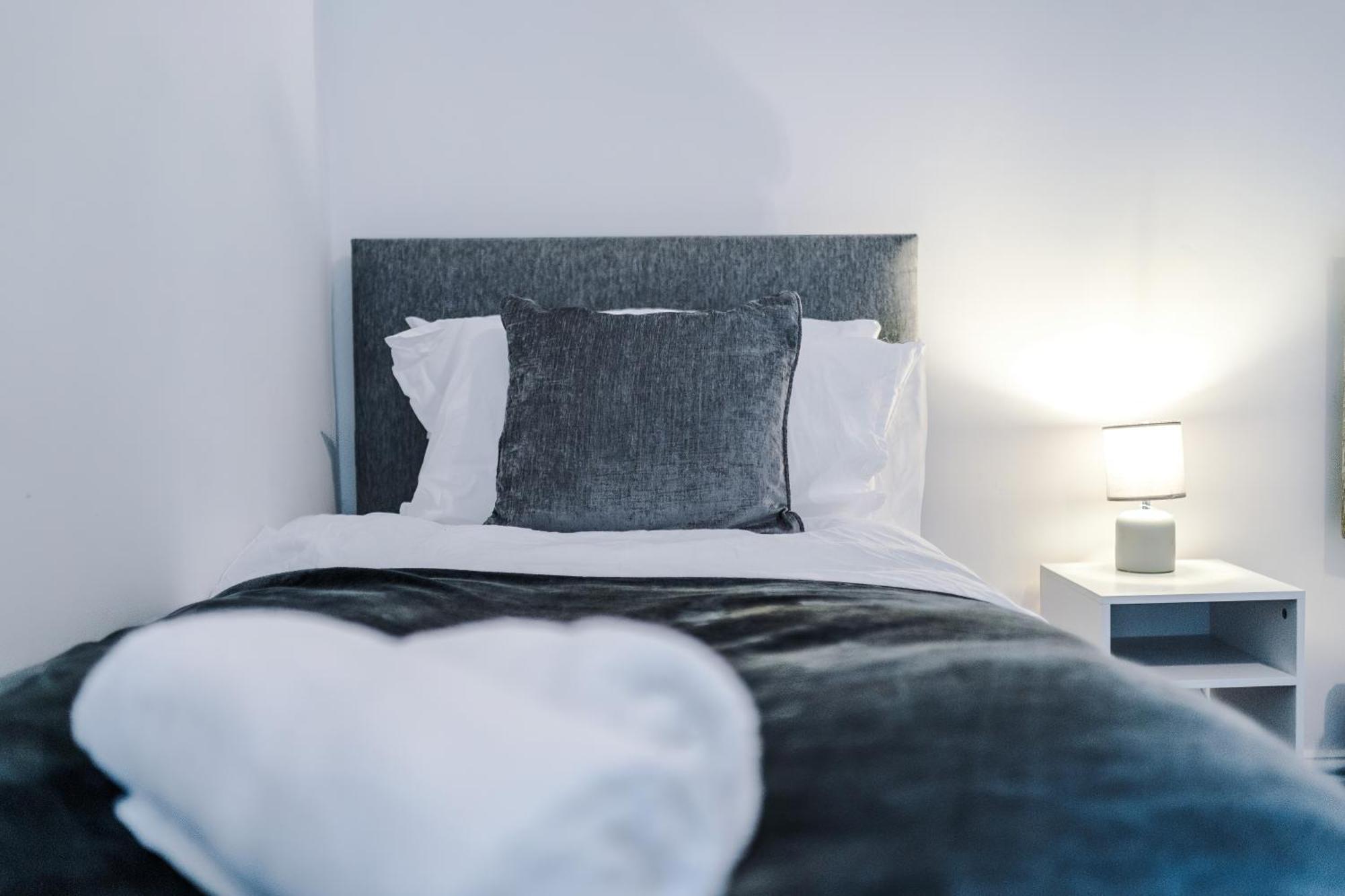 Holiday home Large 3 Bed House Sleeps 6 By Host A Manchester