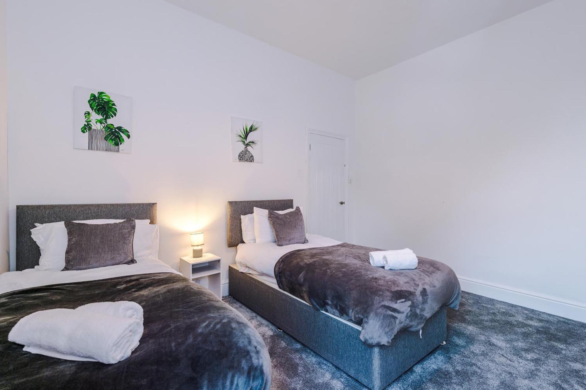 Holiday home Large 3 Bed House Sleeps 6 By Host A Manchester