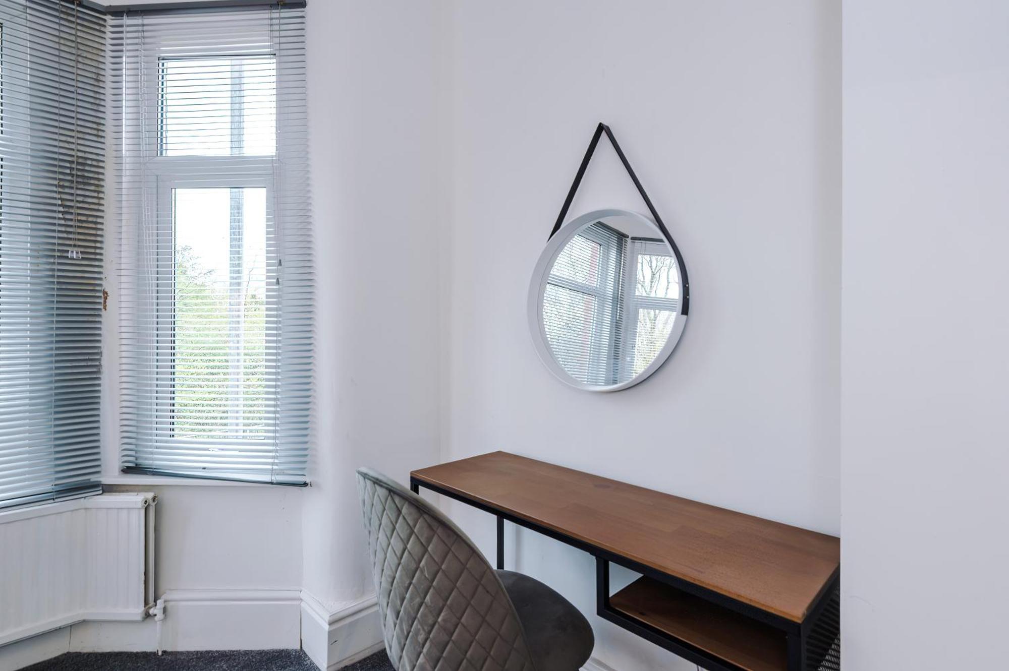 Large 3 Bed House Sleeps 6 By Host A Holiday home