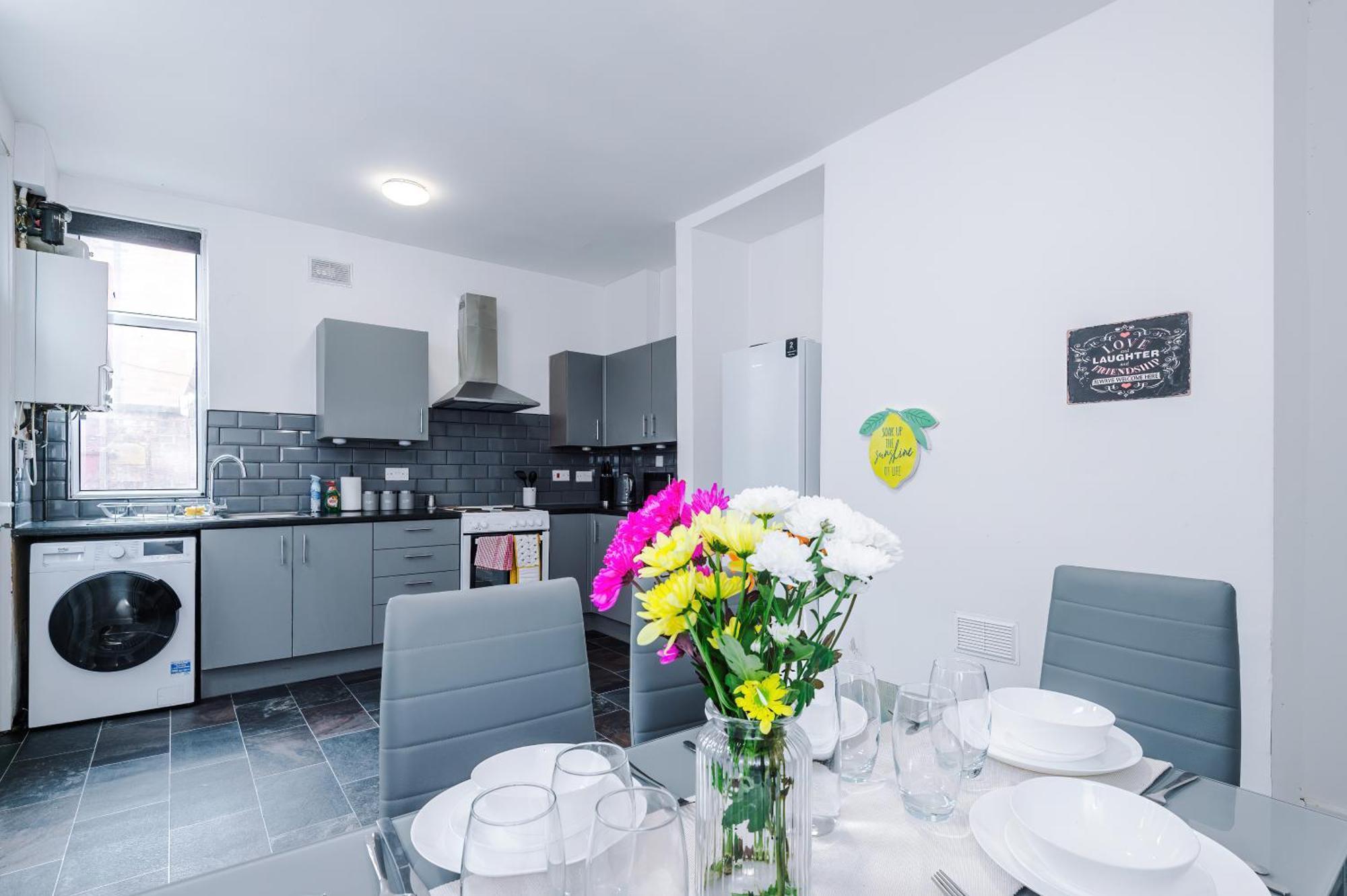 Holiday home Large 3 Bed House Sleeps 6 By Host A Manchester