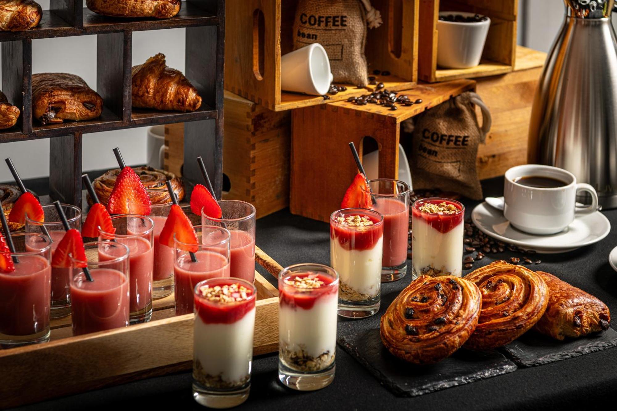Hotel Holiday - - Oldham By Ihg Manchester