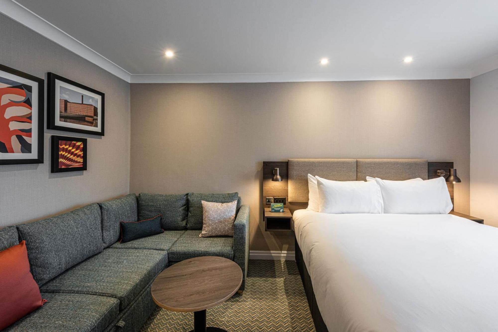 Holiday - - Oldham By Ihg Hotel