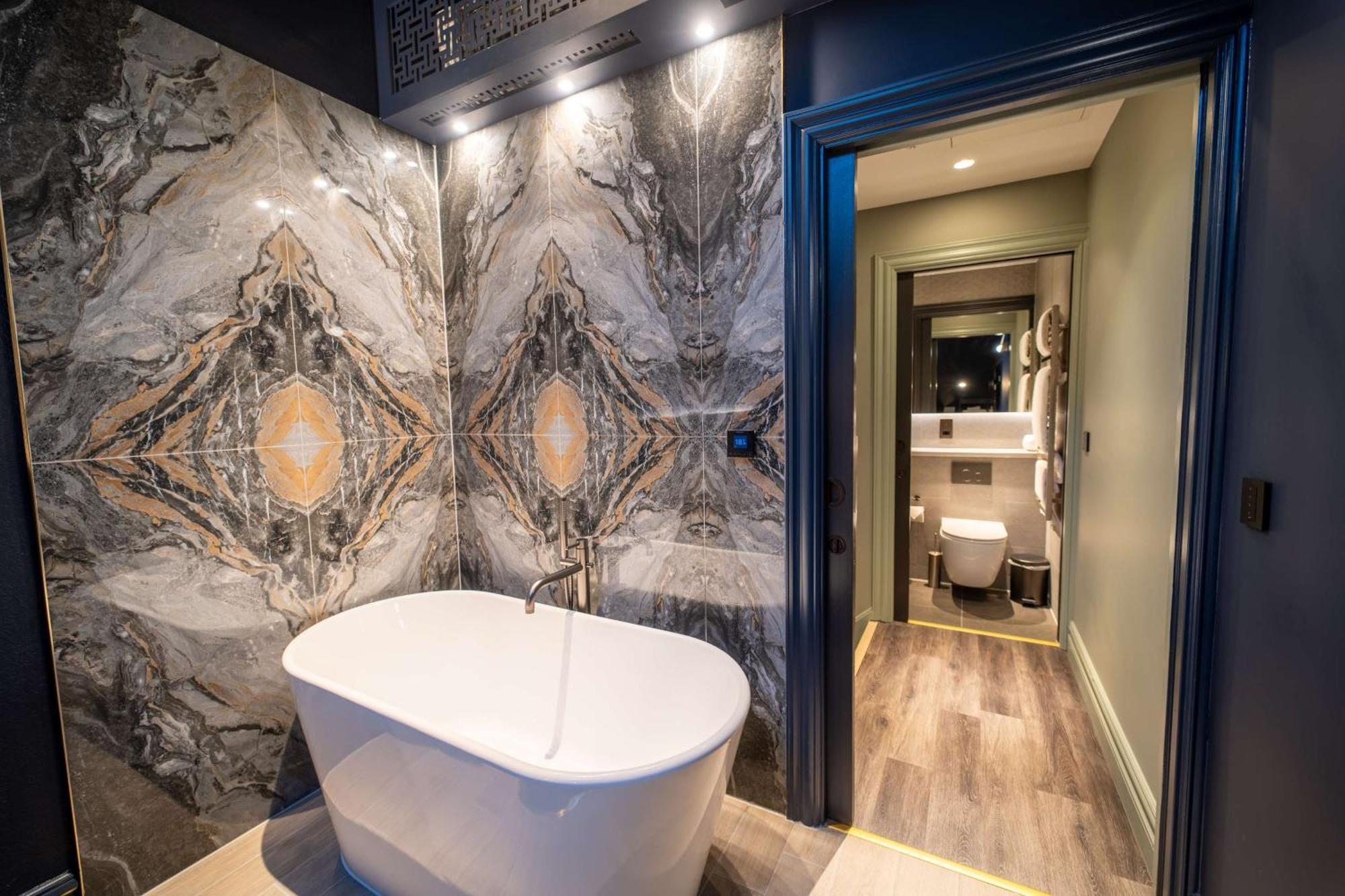 Hotel Forty Seven Manchester, Worldhotels Crafted