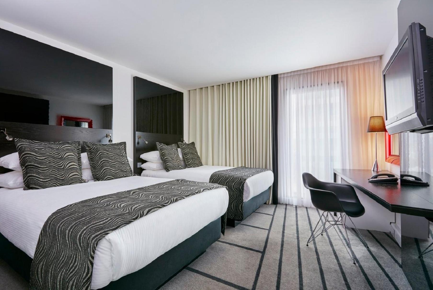Hotel Crowne Plaza Centre By Ihg 4*