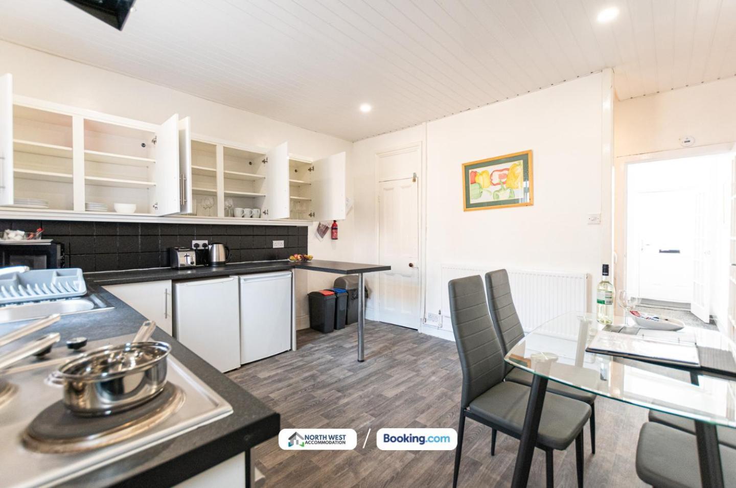 Work 2br With Parking & Wifi
