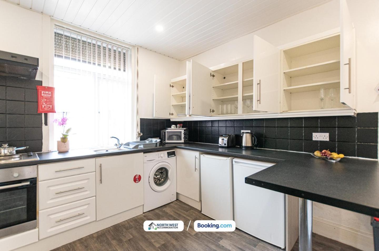 Holiday home Work 2br With Parking & Wifi