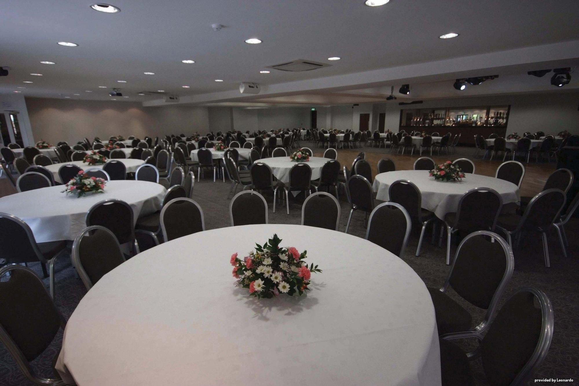 Hotel Holiday - - Oldham By Ihg