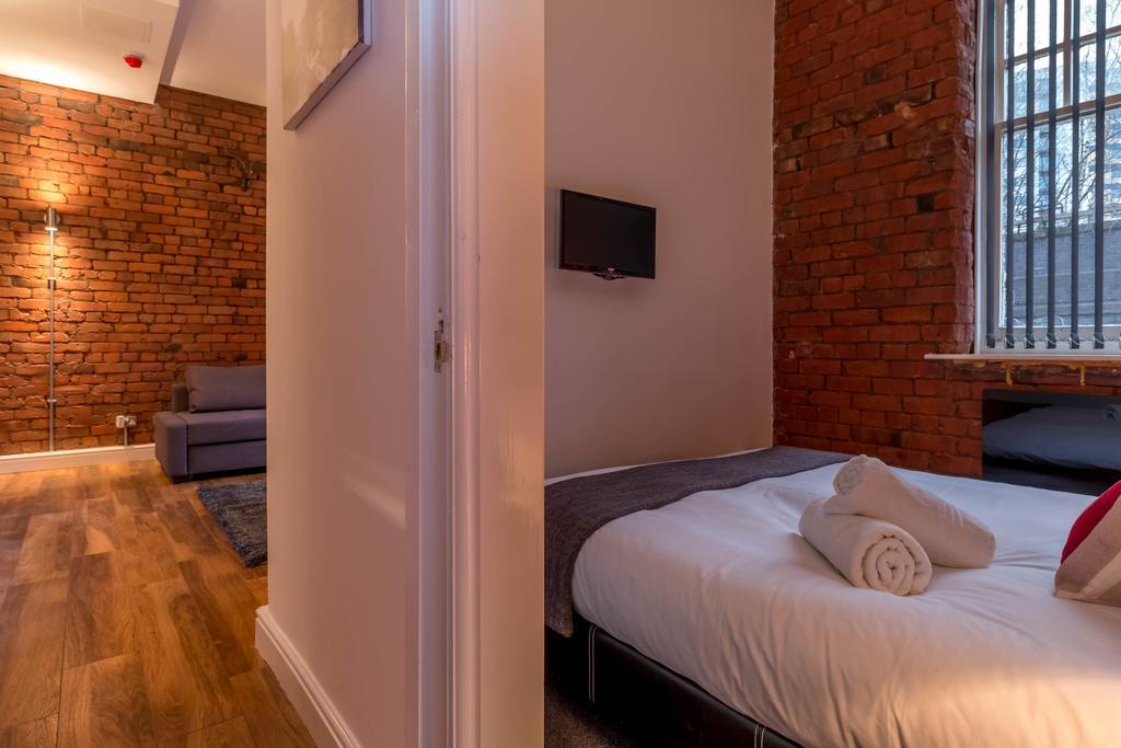 Arena Aparthotel 4*