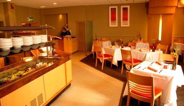 Hotel Weston Hall - Halls Of 2*