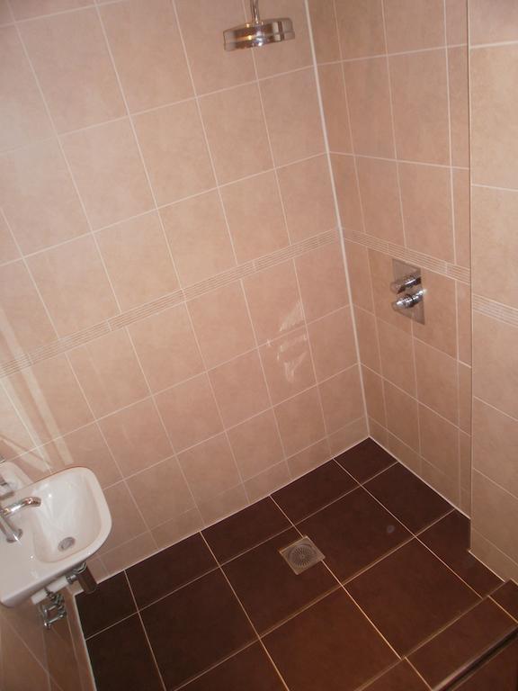 Apartment Thirty Five Rosewood *
