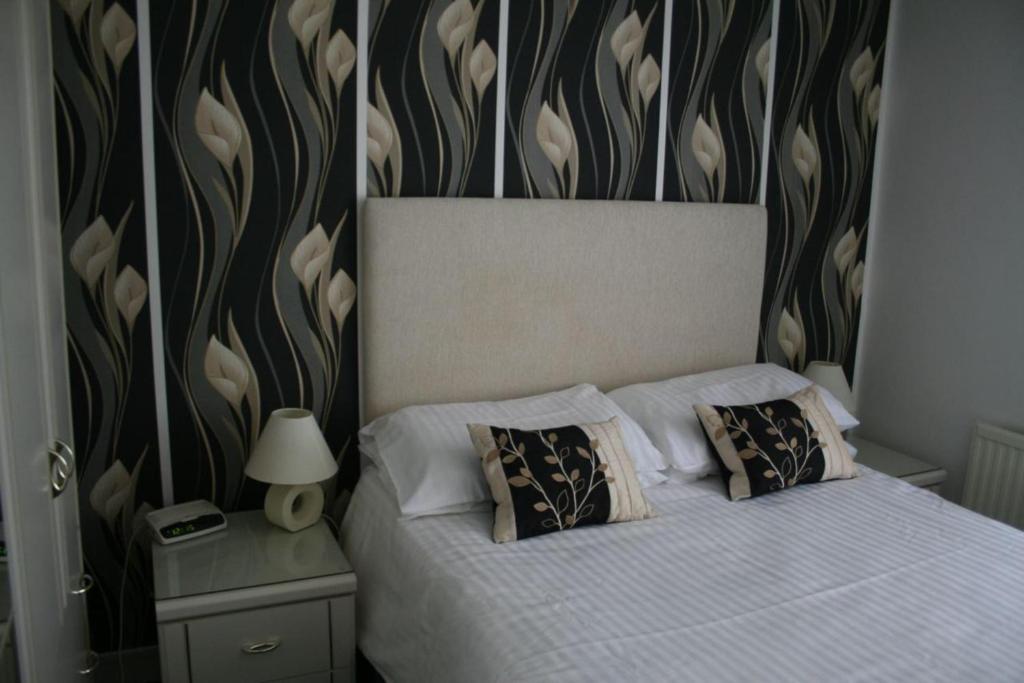 La Suisse Serviced * Manchester