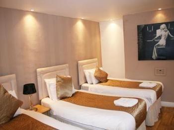 Bed & Breakfast Black Lion 4*