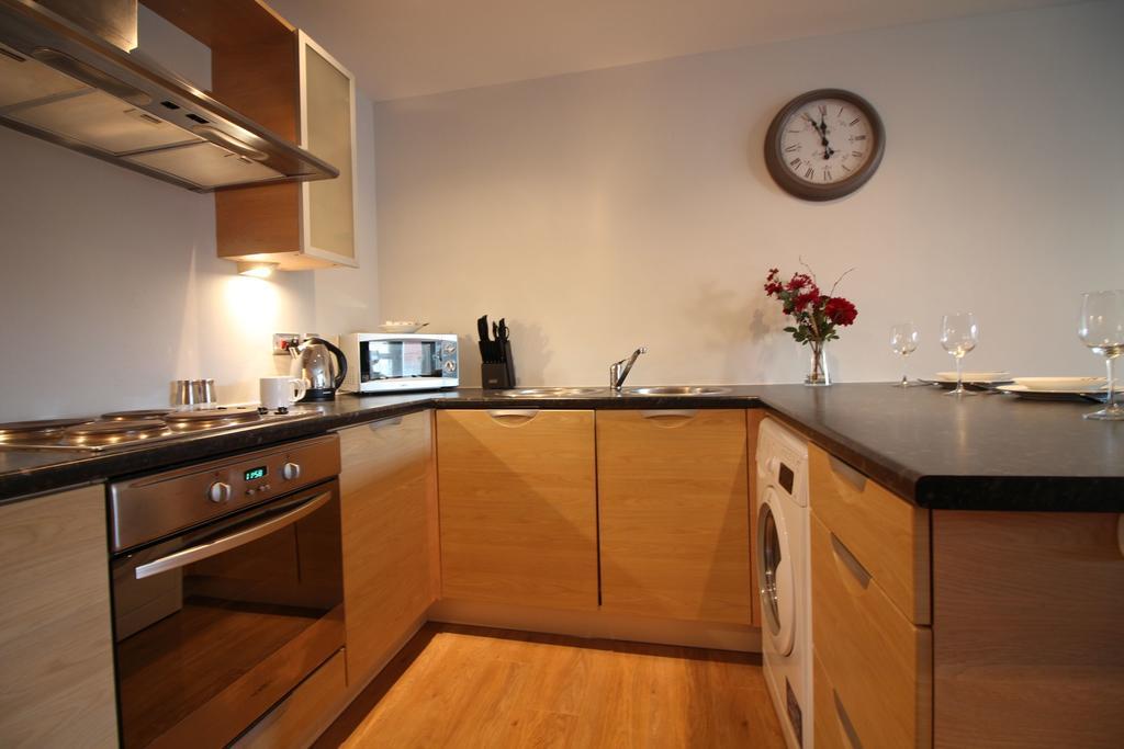 Diamond - The Trafford Apartment *