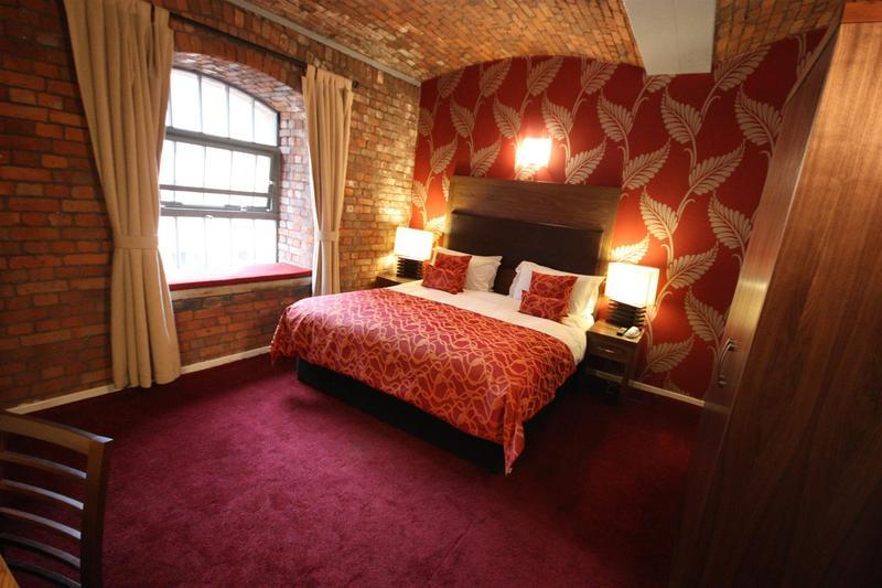 Aparthotel The Place