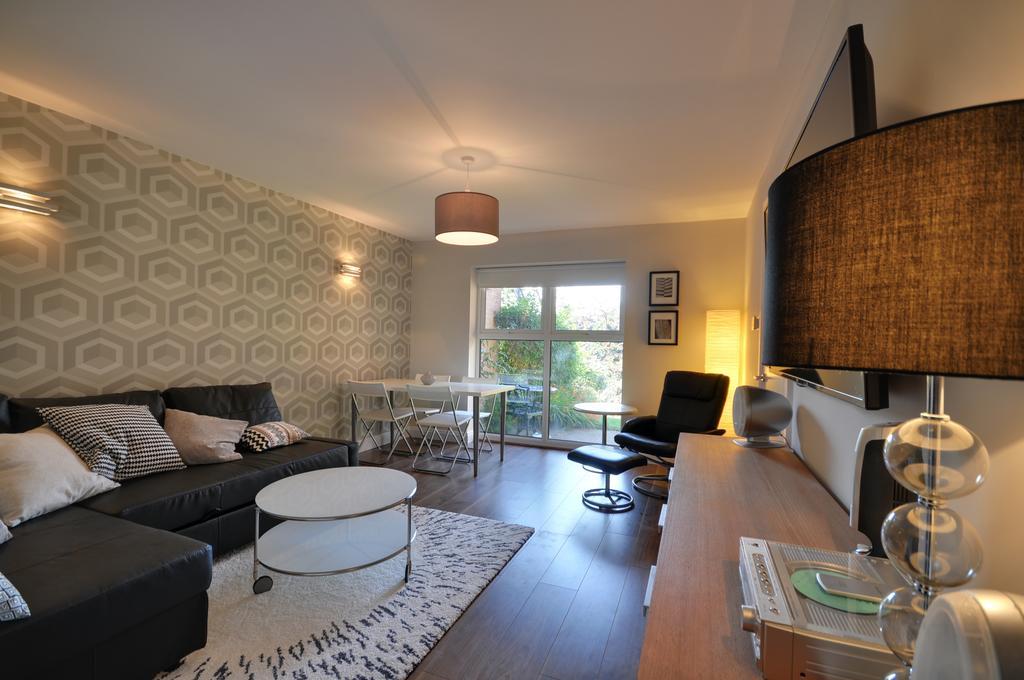 The Garden Apartment, Near Airport & Apartment