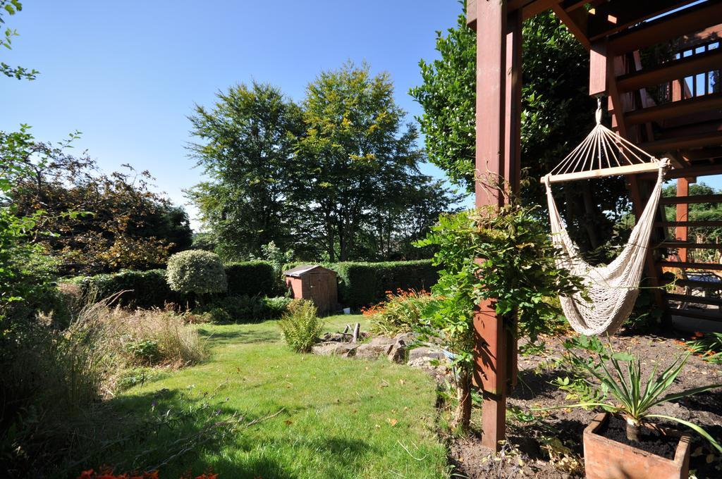 The Garden Apartment, Near Airport & Apartment *