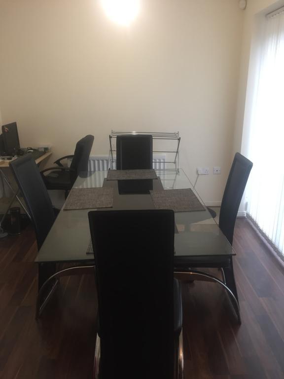 Falconwood Apartment *